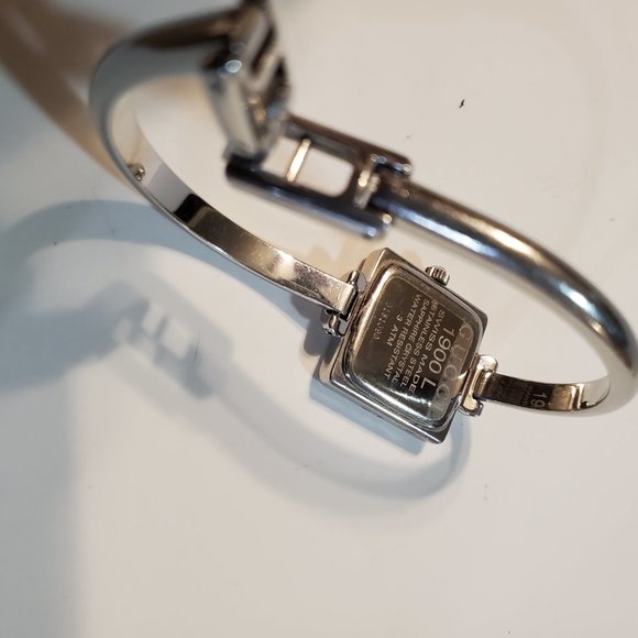 Gucci Stainless Steel 1900l Watch - Picture 4 of 5